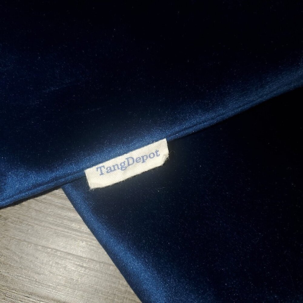 Navy Velvet Pillowcase - Picture 4 of 5